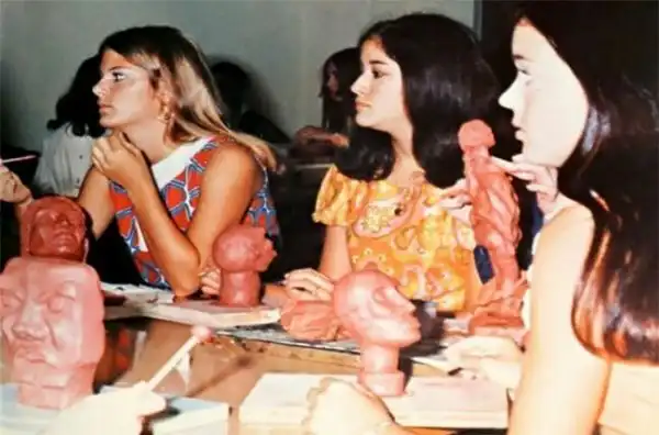 Школа 1970-х: как это было за океаном?