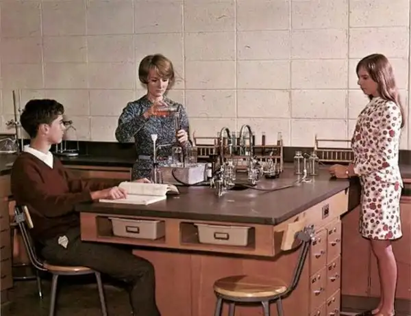 Школа 1970-х: как это было за океаном?
