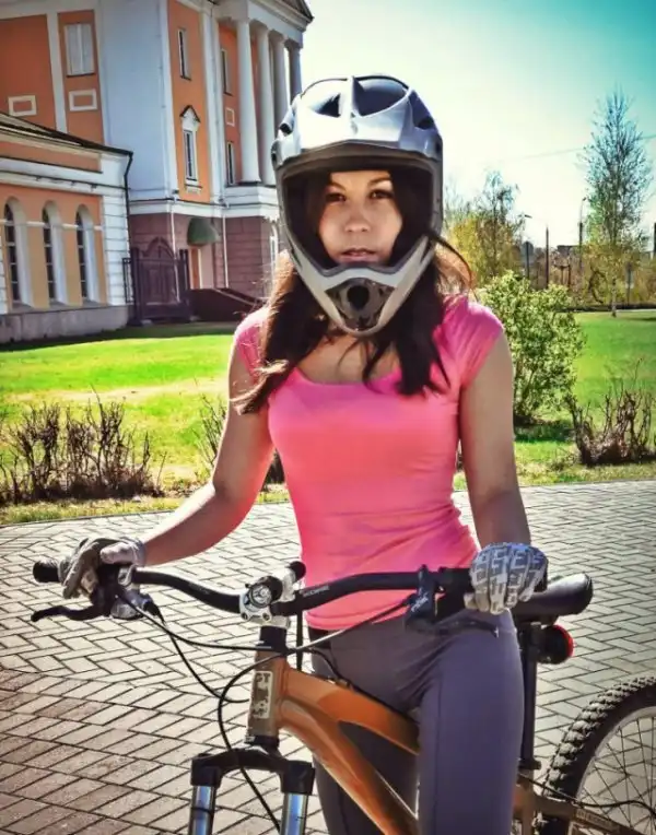 Забавные картинки с девушками
