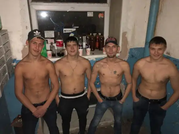 Забавы молодых: пьянки, гулянки, вписки