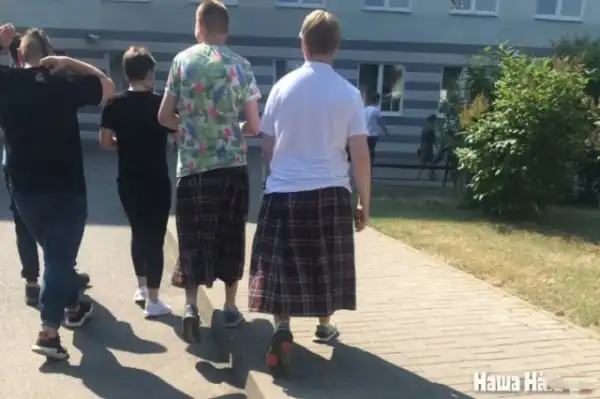Нельзя приходить на занятия в шортах? Не проблема, придем в юбках!