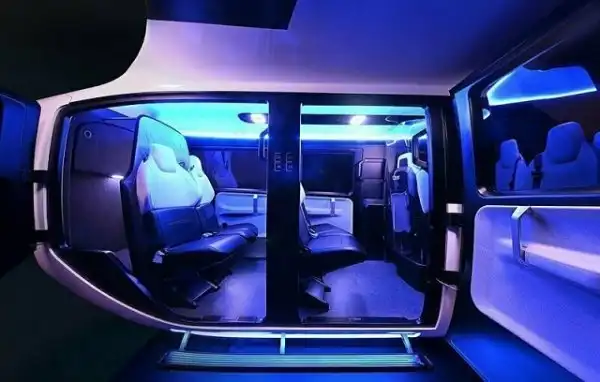 Компания Uber показала будущим клиентам летающее такси