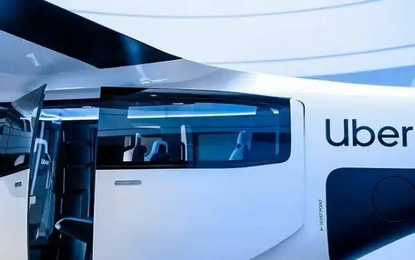 Компания Uber показала будущим клиентам летающее такси