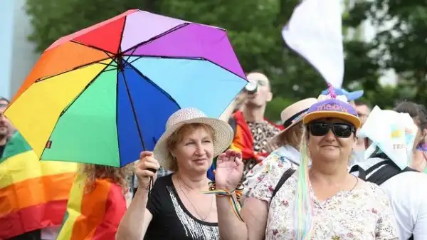 В Киеве представители ЛГБТ провели "Марш равенства"