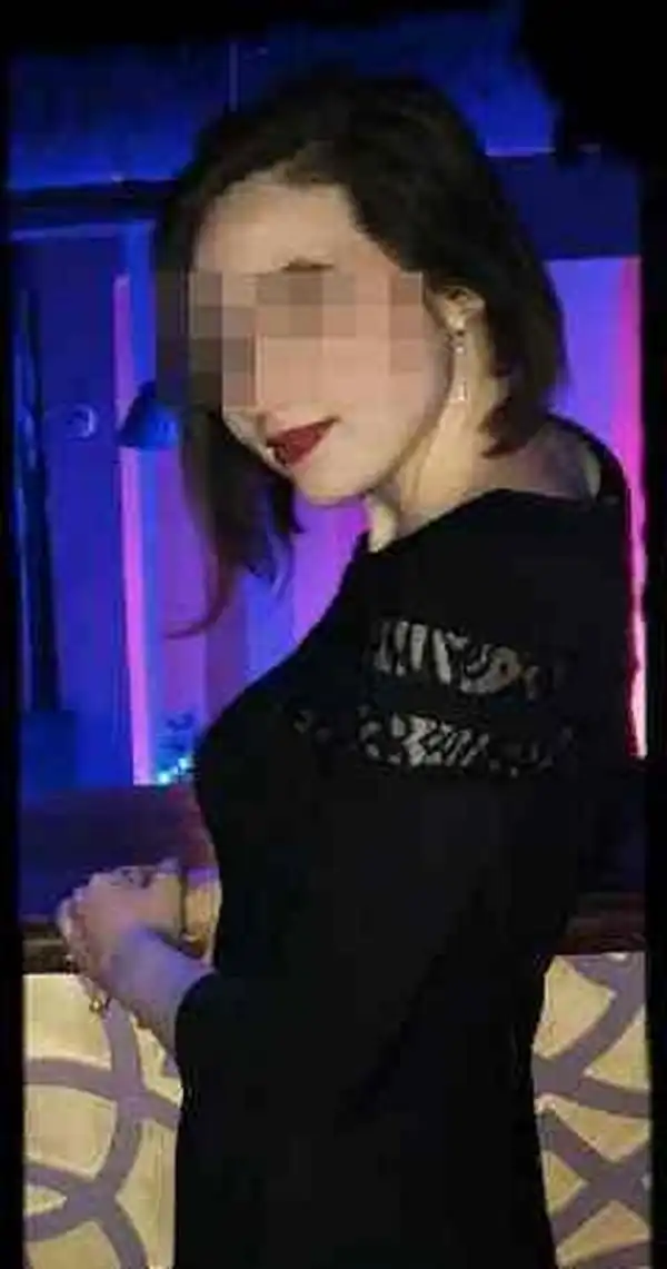 Учительница английского языка из Екатеринбурга стала подрабатывать проституткой