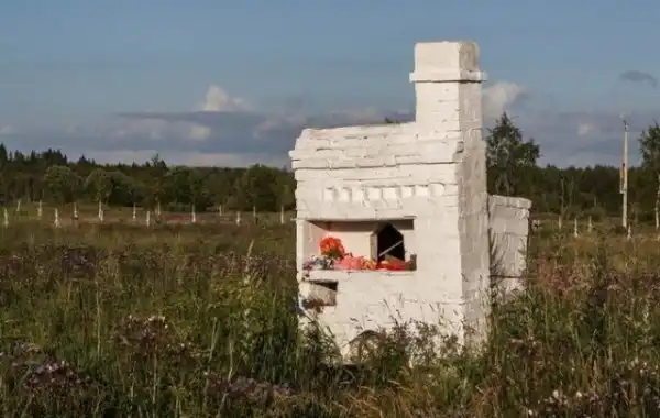 Почему в поле стоят эти русские печи?