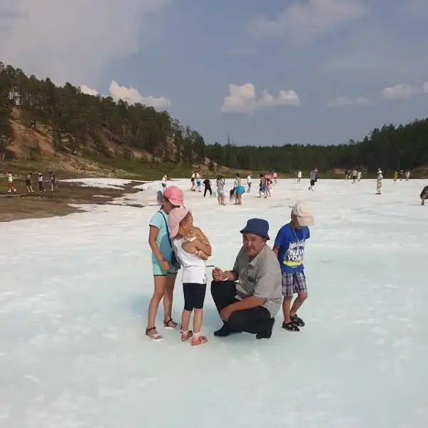 Отдых на ледяном пляже в Якутии