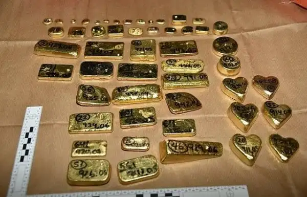 В лондонском аэропорту задержали 104 кг золота