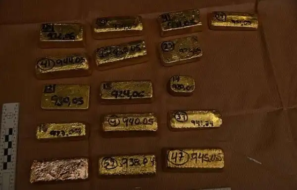 В лондонском аэропорту задержали 104 кг золота