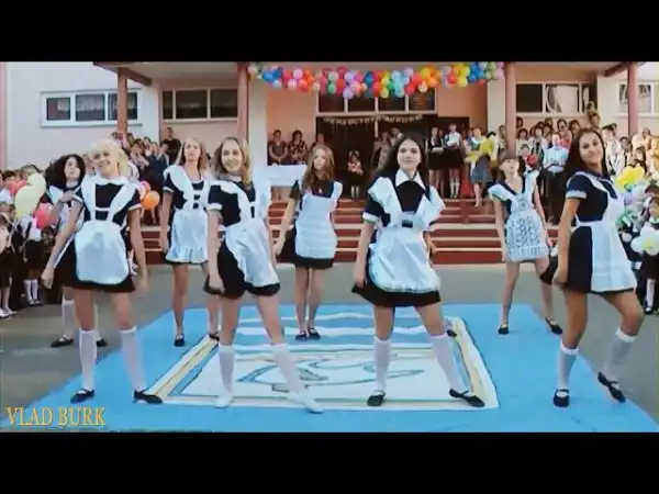 Ииии... Маруся раз-два-три!!...