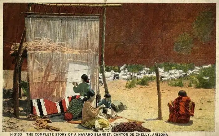 Повседневная жизнь коренных народов США в почтовых открытках XX века