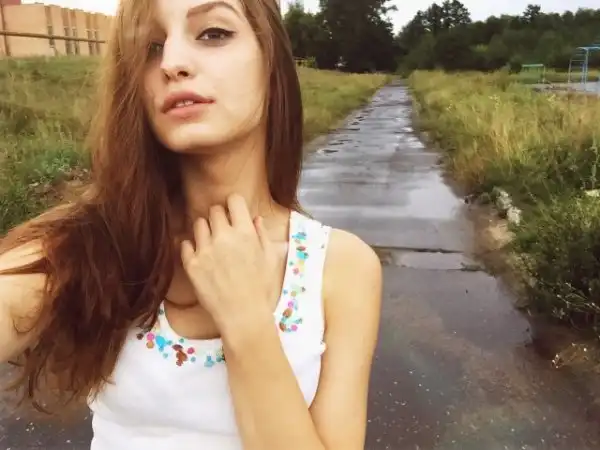 Луга, поля, девчонки