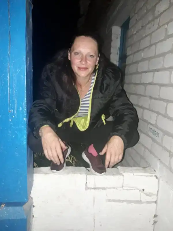 Замуж тебе надо, а ты всё перед фотиком выёживаешься