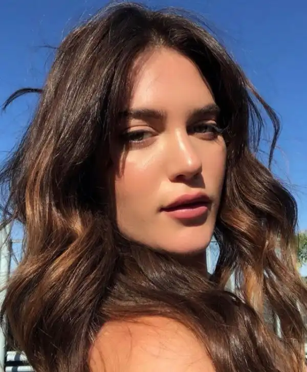 Эли Тейт Катлер - первая модель Victoria's Secret, у которой есть лишний вес