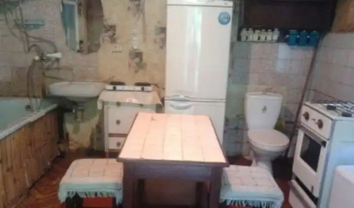 Планировка совмещенной кухни и ванной