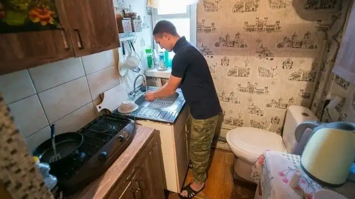 Планировка совмещенной кухни и ванной