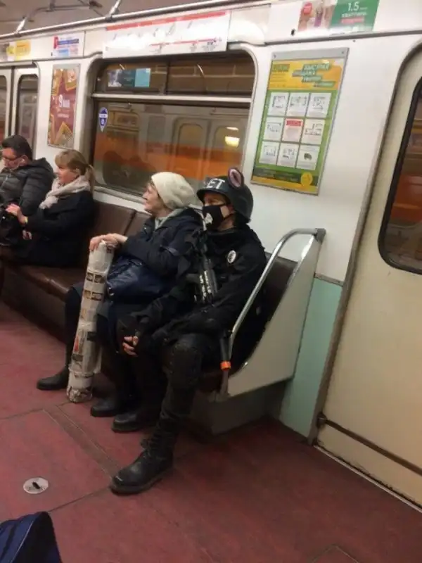 Подборка суровых модников, которые водятся в подземельях метро