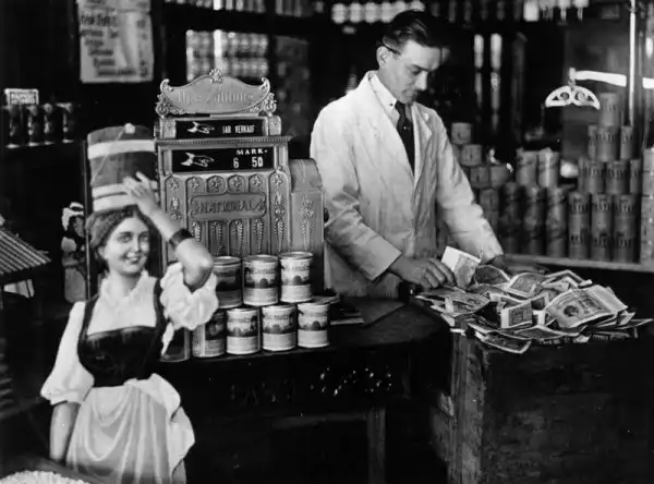 Архивные снимки Германии времен гиперинфляции в начале 1920-х Архивные снимки Германии времен гиперинфляции в начале 1920-х