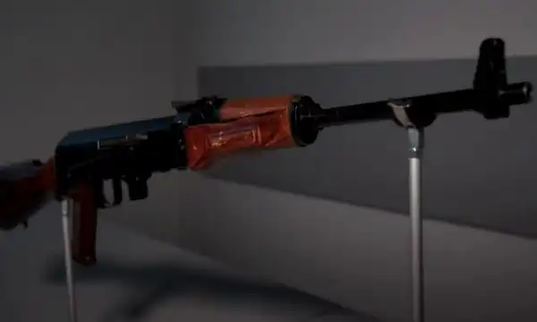 Безгильзовый автомат