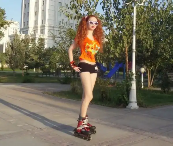 В шортиках