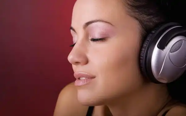Музыка помогает облегчить боль