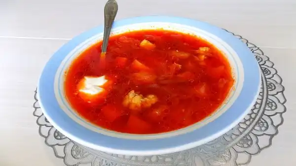 Борщ со свининой и свежей капустой