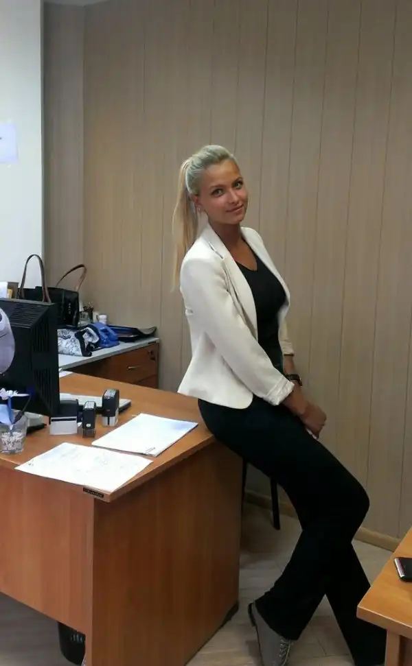 Офисные работницы и соблазнительницы