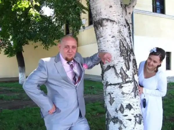 А обещал незабываемую фотосессию, шаромыжник