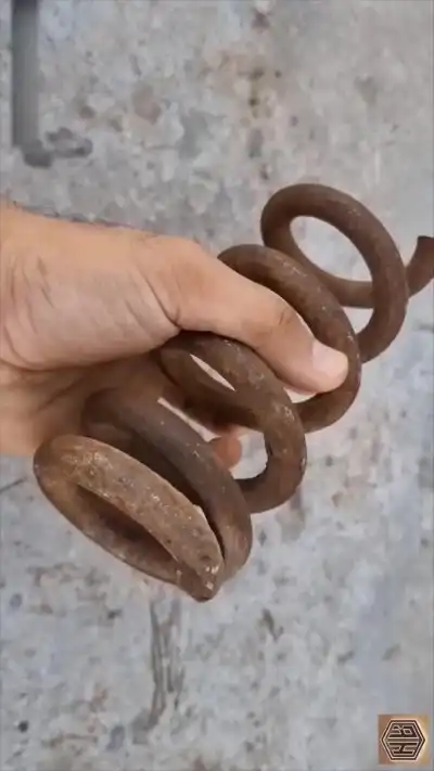 Циркуль из пружины