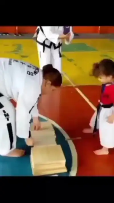Эта юная каратистка сделала мой день