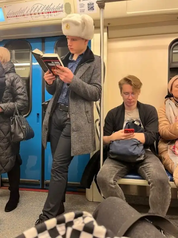 Модники из российского метрополитена