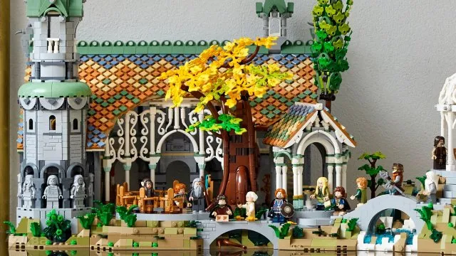 Крутой набор Lego по "Властелину колец" с Ривенделлом Крутой набор Lego по "Властелину колец" с Ривенделлом