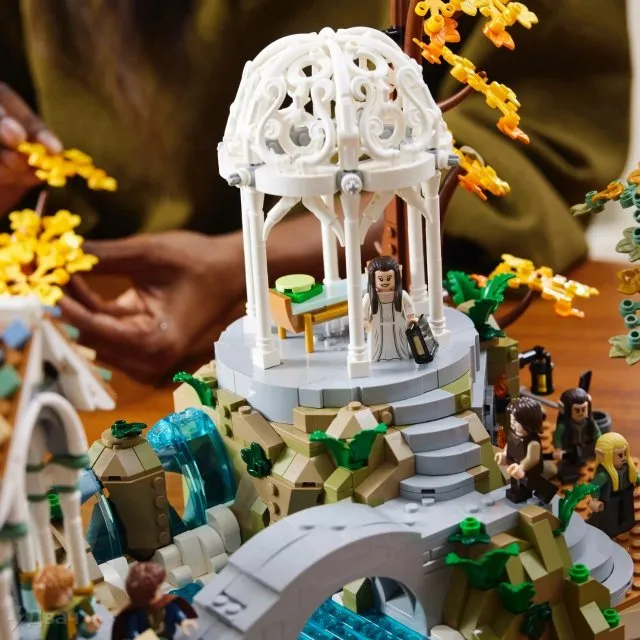 Крутой набор Lego по "Властелину колец" с Ривенделлом Крутой набор Lego по "Властелину колец" с Ривенделлом