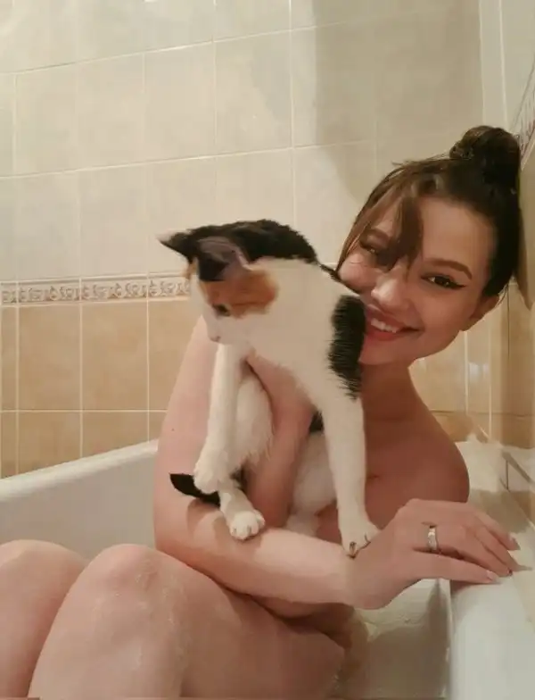 Немного слегка пошлых картинок с надписями