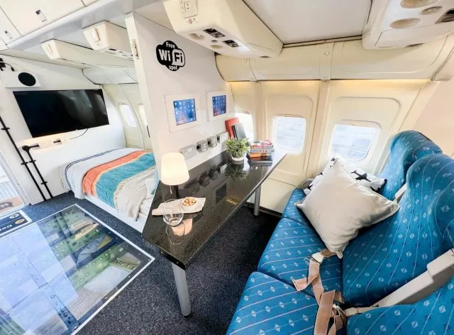 Британец потратил £2 000, чтобы превратить Boeing 737 в двухэтажный дом для отдыха Британец потратил £2 000, чтобы превратить Boeing 737 в двухэтажный дом для отдыха