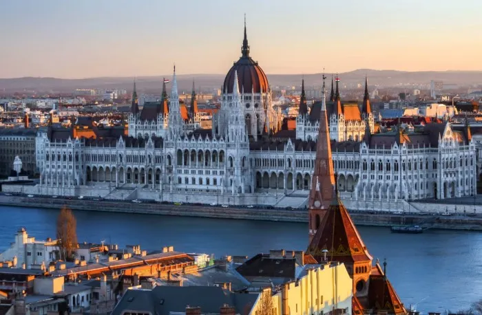 Венгрия и венгры: как финно-угорский народ оказался в центре Европы? И как они живут сегодня?