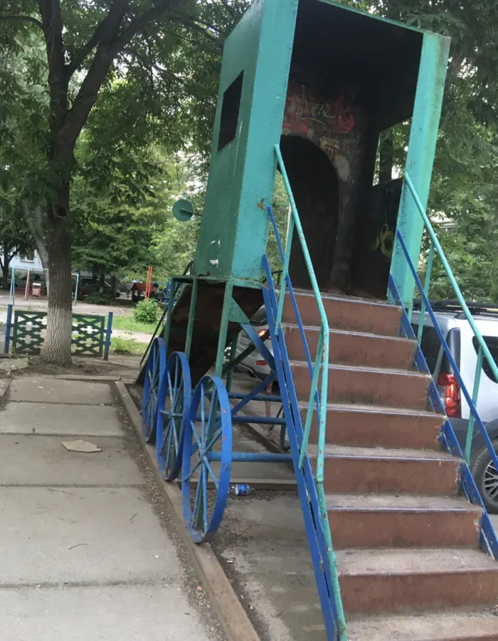 Детские площадки, куда страшно подпускать ребёнка Детские площадки, куда страшно подпускать ребёнка