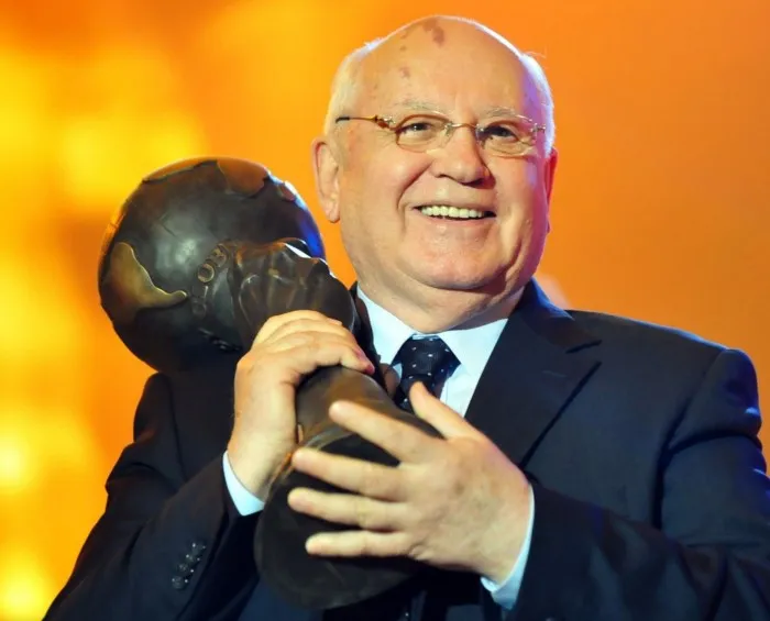 Горбачев, живший в мире фантазий Горбачев, живший в мире фантазий