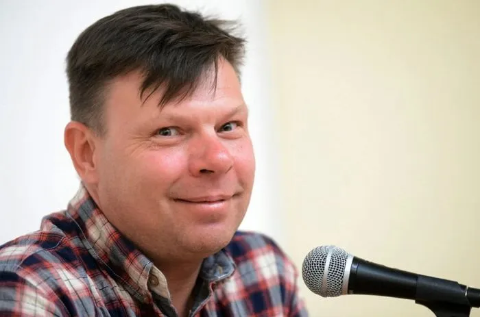 Тот самый "Сынулька" спустя много лет. Как сегодня живет Андрей Бочаров, звезда сериала "33 квадратных метра"? Тот самый "Сынулька" спустя много лет. Как сегодня живет Андрей Бочаров, звезда сериала "33 квадратных метра"?