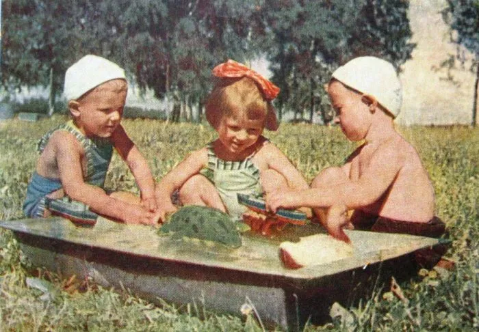 Былое (детство) Былое (детство)