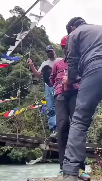 С друзьями веселее... Ага С друзьями веселее... Ага
