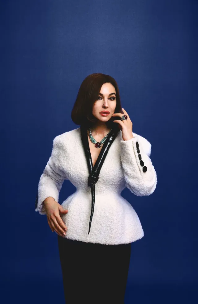 Красивая и женственная фотосессия Моники Беллуччи для журнала Vanity Fair Красивая и женственная фотосессия Моники Беллуччи для журнала Vanity Fair