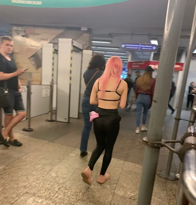 Чудаки модники и метро Чудаки модники и метро