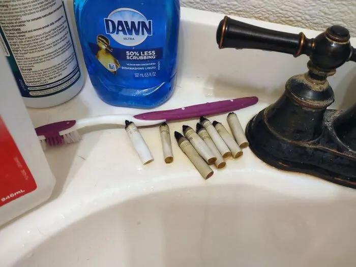 «Я живу с чудовищем»: 30 человек, которых близкие пристыдили на весь интернет