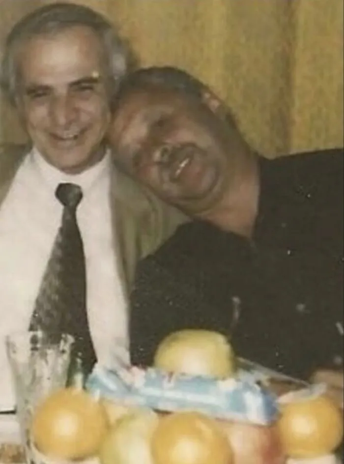 Попробуйте узнать: известные россияне и их фото в 90-е Попробуйте узнать: известные россияне и их фото в 90-е