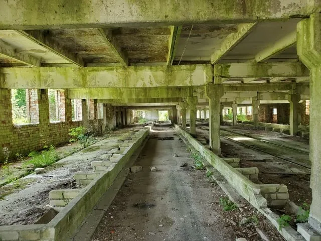 Заброшенные места, в которых ещё теплятся остатки цивилизации