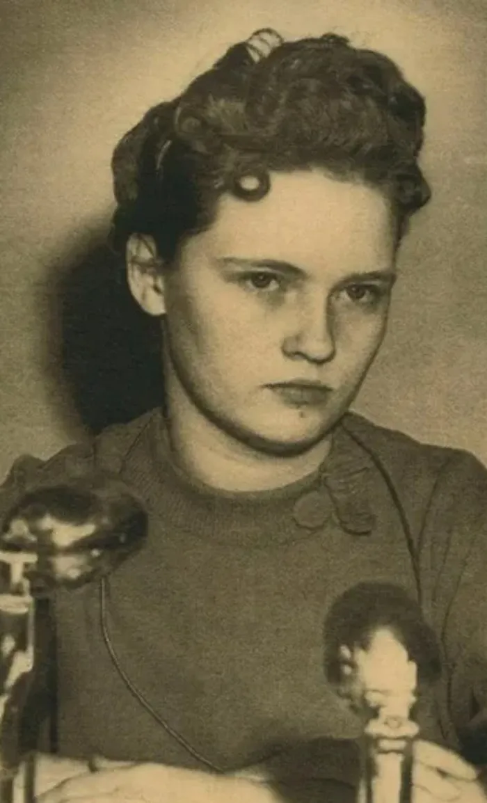 Кэрил фьюгейт. Кэрри энн фьюгейт. Чарли старквезера и кэрил энн фьюгейт. Кэрил фьюгейт. Кэ́рил энн фью́гейт.