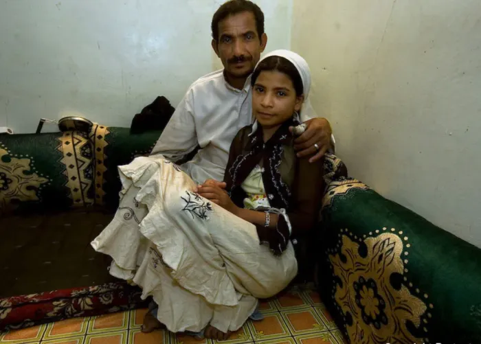 Зачем девочки в Индии выходят замуж за пожилых мужчин вместо школы