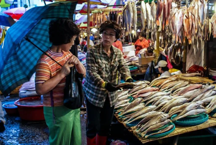 Тайны южнокорейских полок: Почему в магазинах так много сушёной рыбы?